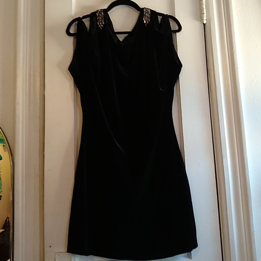 Aidan Mattox velvet cocktail dress